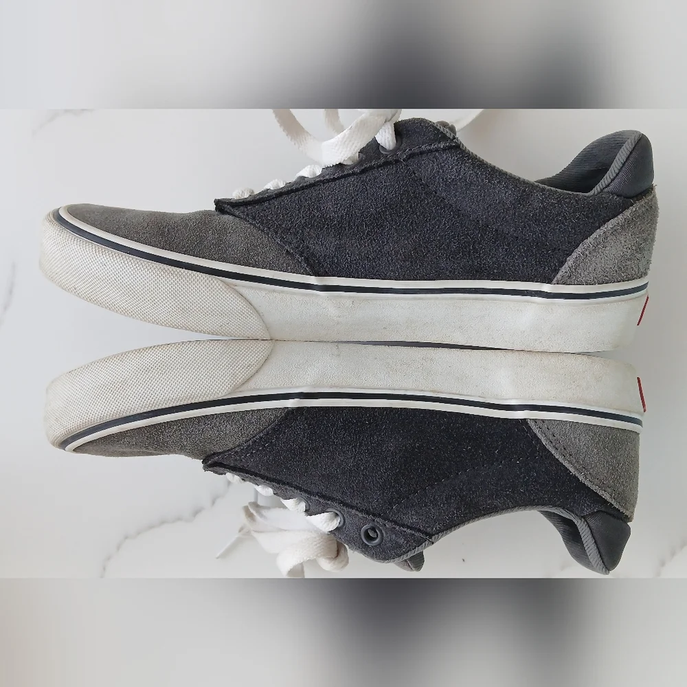 Vans Atwood Deluxe Skate Shoes Men’s Size 8 Gray Suede Two Tone